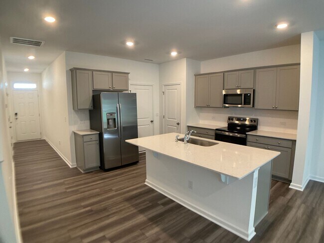 Building Photo - Brand New Townhome in Lawson Townes, Haw R...