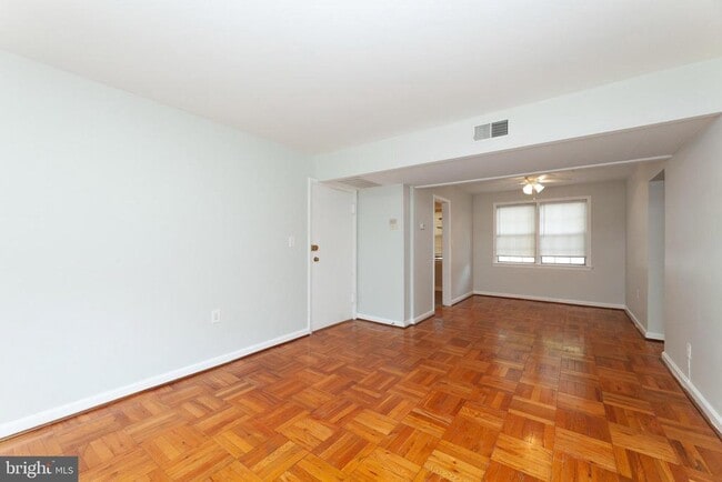 Building Photo - 6503 Potomac Ave