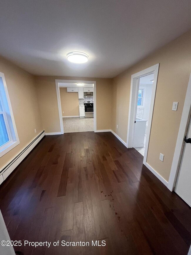 Building Photo - 129 S Blakely St