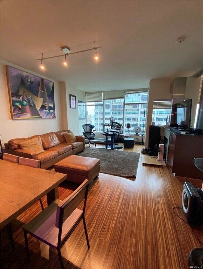Foto del edificio - 2033 2nd Ave