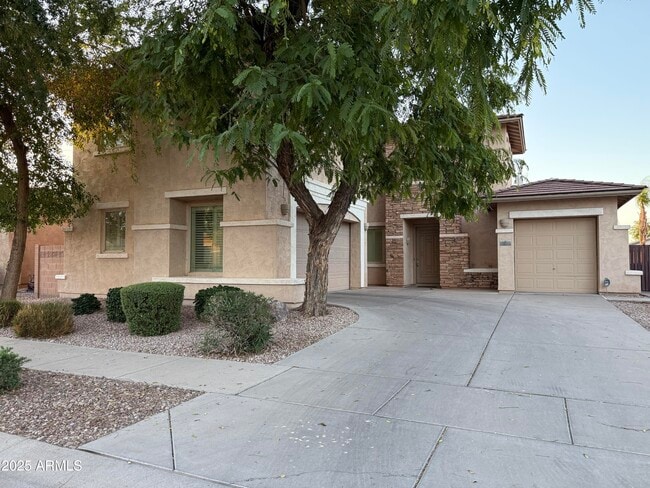 Building Photo - 642 E Torrey Pines Pl