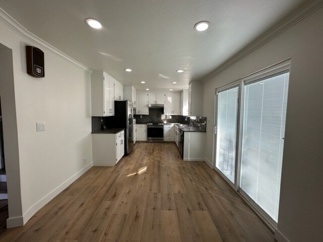 Kitchen - 1166 Johnson St