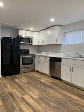 Building Photo - 409 Longview Dr