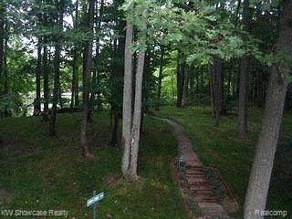 Foto del edificio - 6255 Whispering Meadows Dr