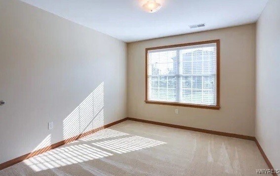 Foto del edificio - 1013 Deer Lakes Dr