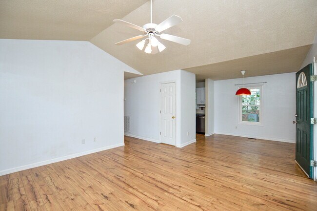 Building Photo - 2-Bedroom, 1-Bath Home in Fort Mill | $1,995 per Month