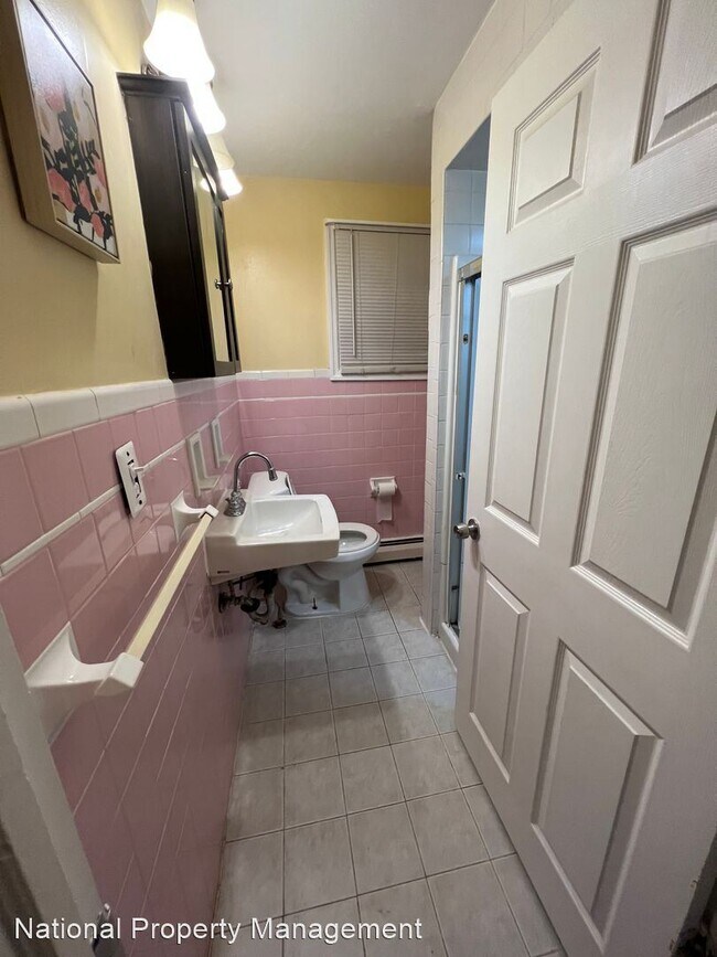 Building Photo - 3 br, 1 bath House - 137 Julia Ave