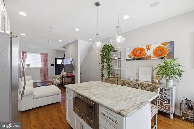 Foto del edificio - 2249 Kimball St