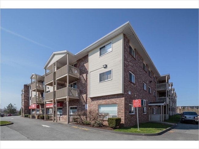 Building Photo - 96 Highfield Park Dr