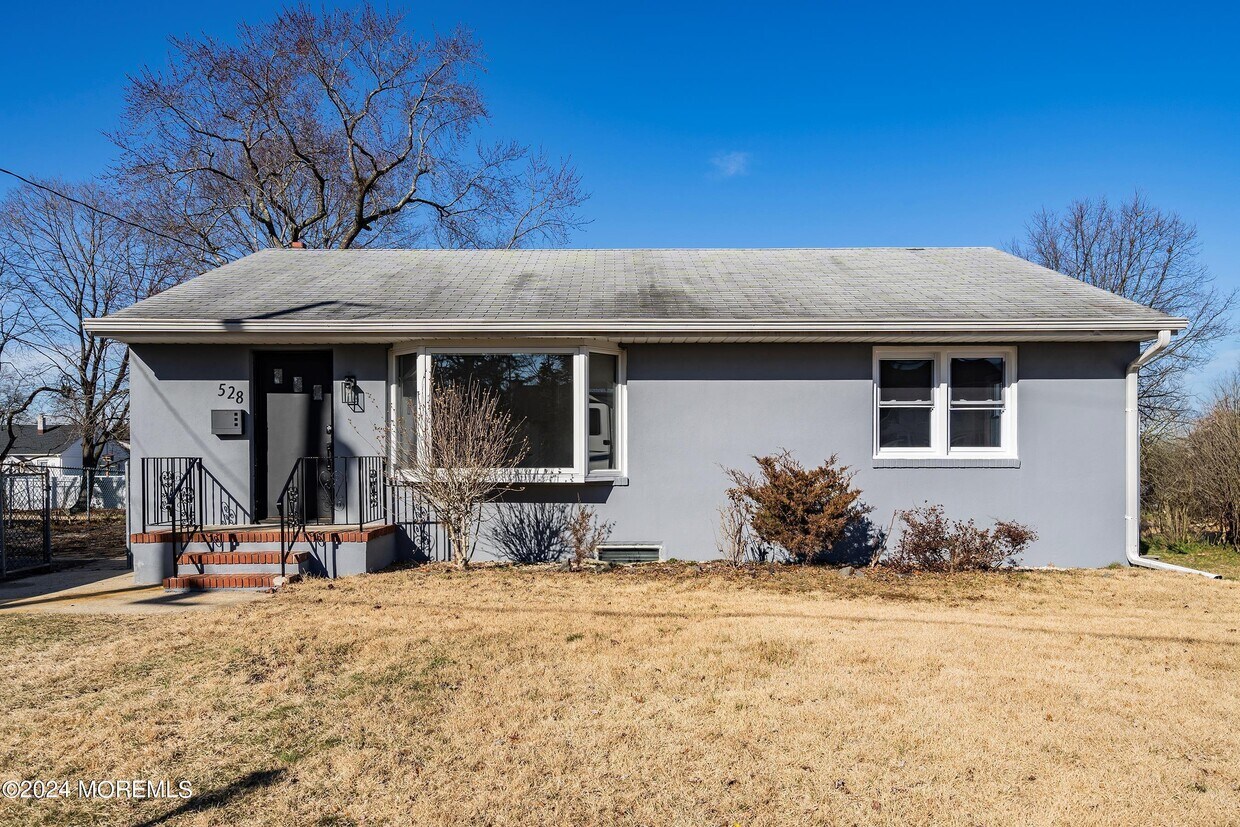 528 E Woodland Ave, Toms River, NJ 08753 House Rental in Toms River