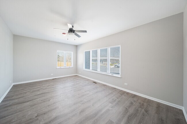 Building Photo - 5 S Virginia Rd