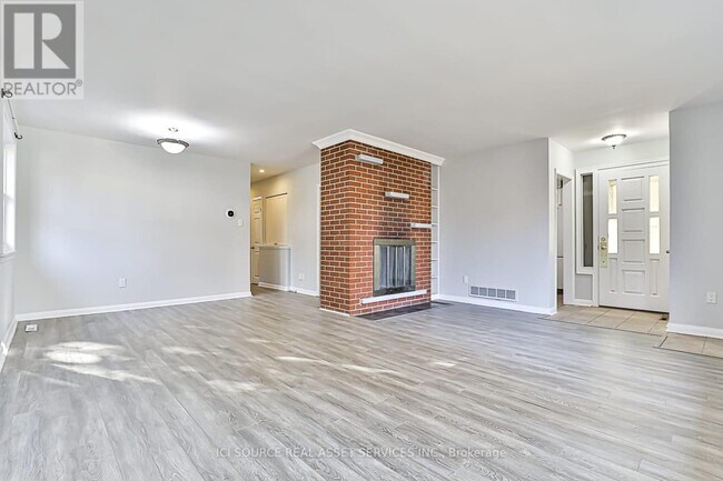 Building Photo - 243 Montiel Rd