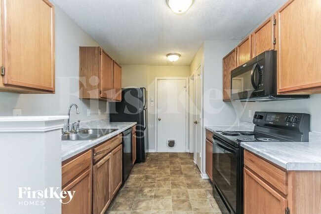 Foto del edificio - 6606 Black Antler Dr