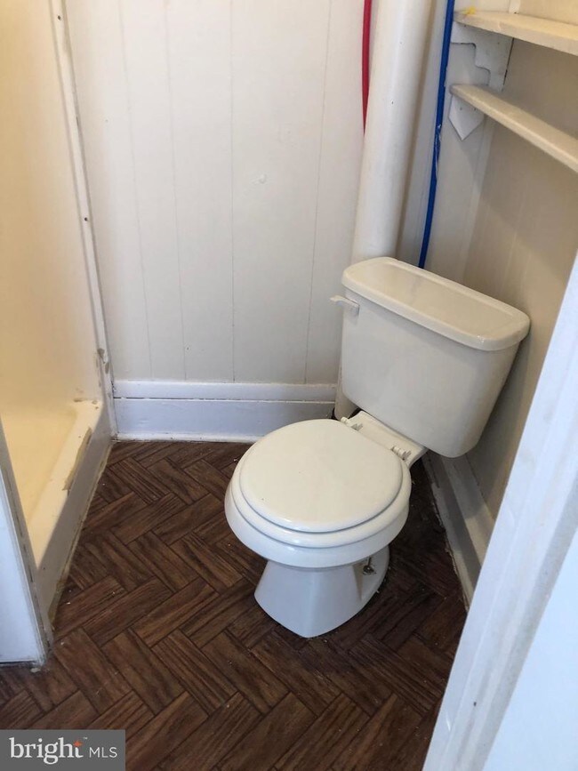 Building Photo - 320 Pine St