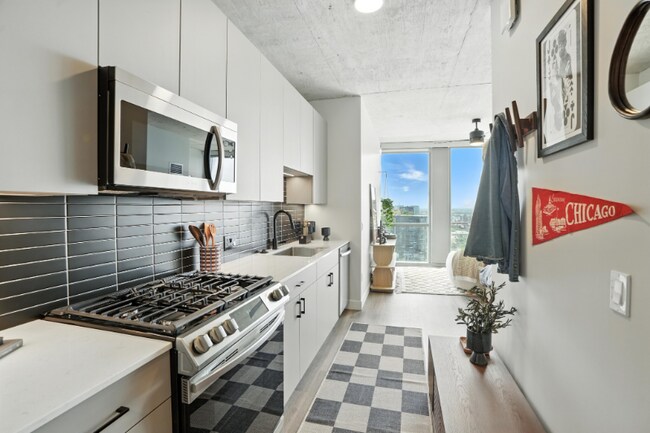 Foto del edificio - 1128 W Carroll Ave