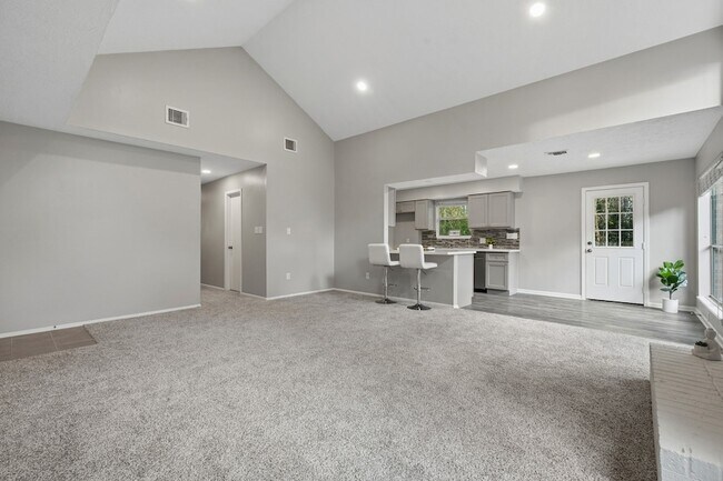 Building Photo - 17318 Broken Back Dr