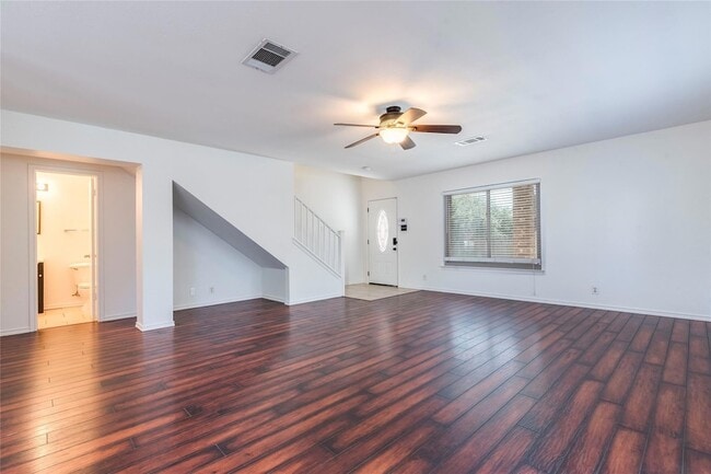 Foto del edificio - 17924 Narsitin Ln