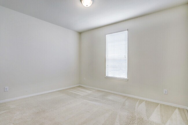 Building Photo - 30214 Live Oak Way