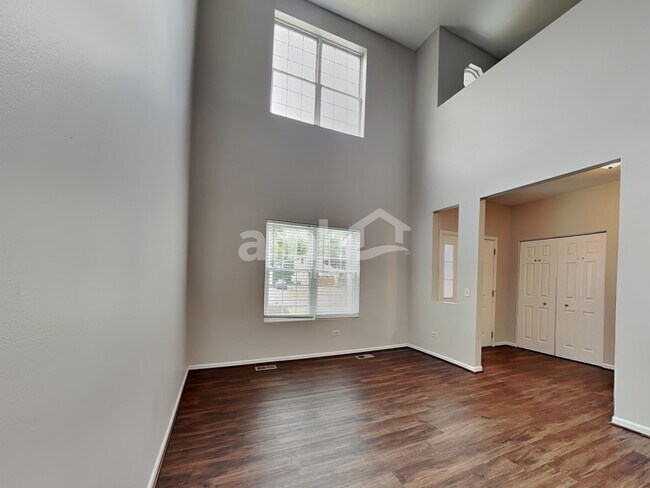 Foto del edificio - 8601 Sycamore Ct