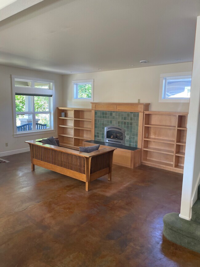 Living Room - 1244 NW Albany Ave
