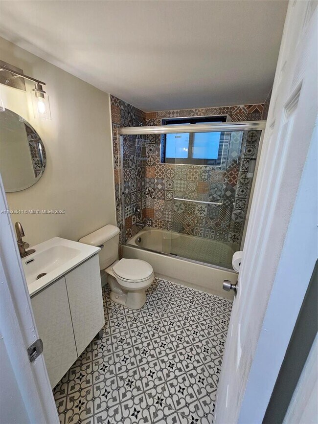 Foto del edificio - 46 NW 35th St
