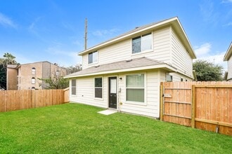 Building Photo - 13011 Baileys Run