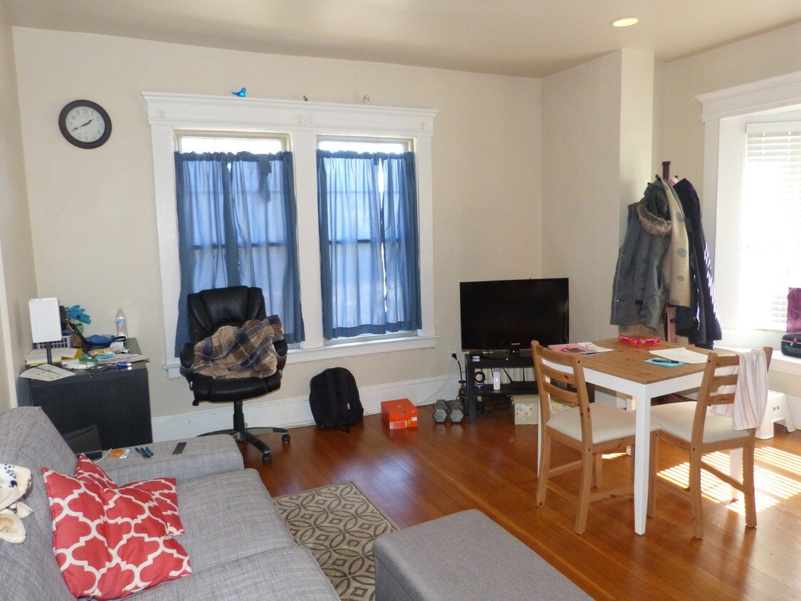 558 Whitney Ave Unit 4, New Haven, CT 06511 Apartments in New Haven, CT