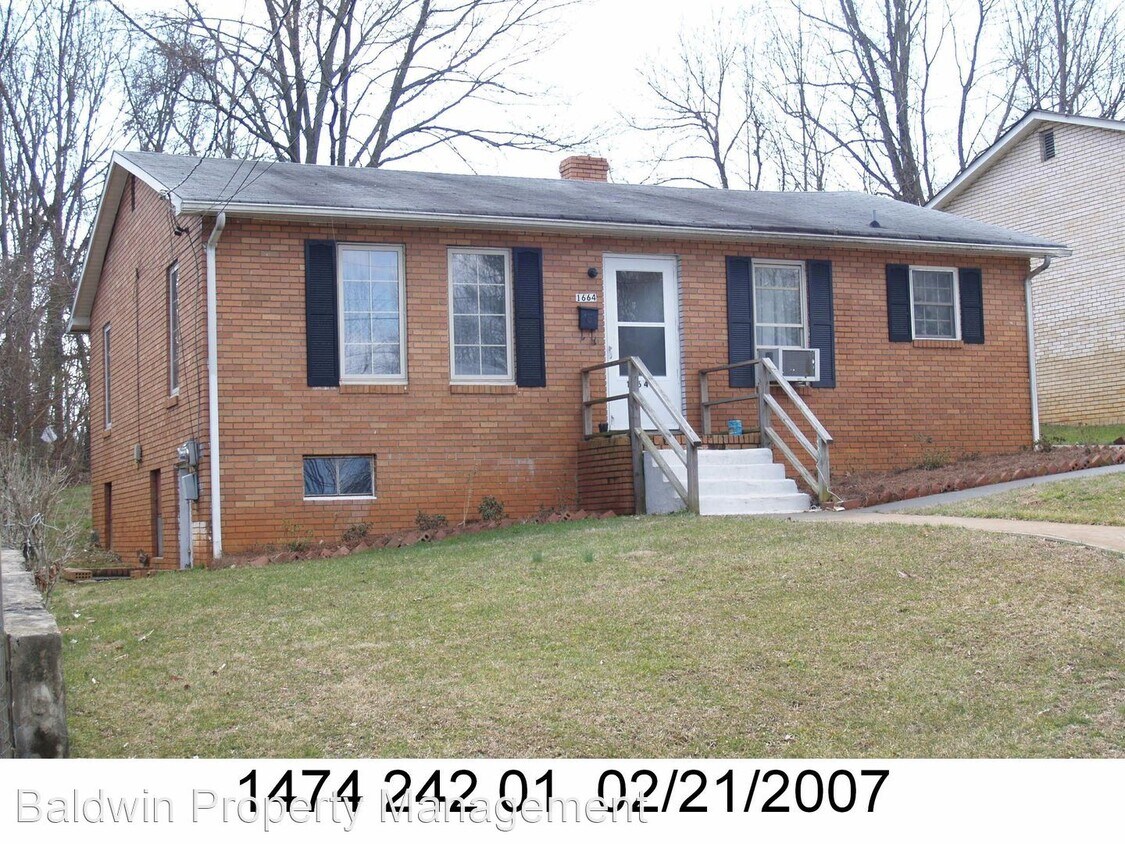Primary Photo - 1664 NE 22nd St