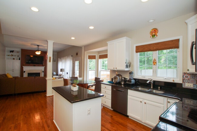 Building Photo - 314 Capistrane Dr