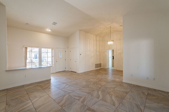 Foto del edificio - AGE RESTRICTED 55+ SINGLE STORY W/ AMENITIES IN SUMMERLIN