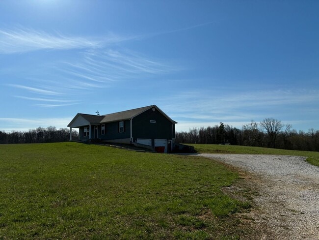 Building Photo - 9593 St John Rd