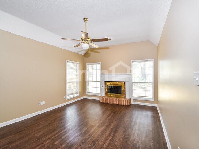 Foto del edificio - 4514 Huron Rd