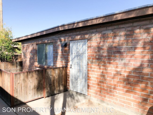 Building Photo - 5301 E Glenn St