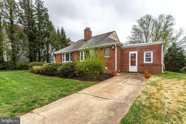 Foto del edificio - 6529 Chesterfield Ave