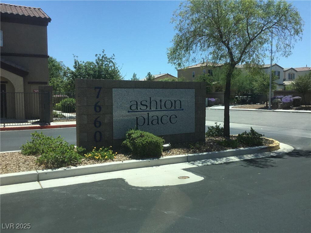 Foto principal - 7660 W Eldorado Ln