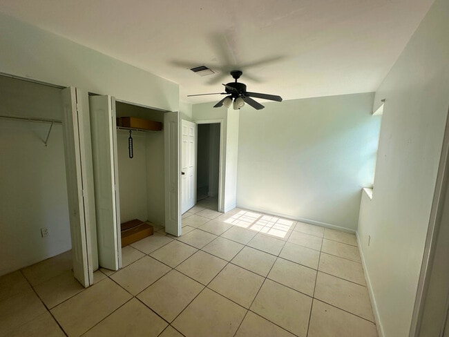 Building Photo - A charming home features 3 spacious bedroo...