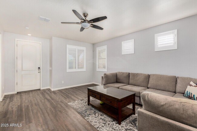 Foto del edificio - 36909 N Coronado Ln