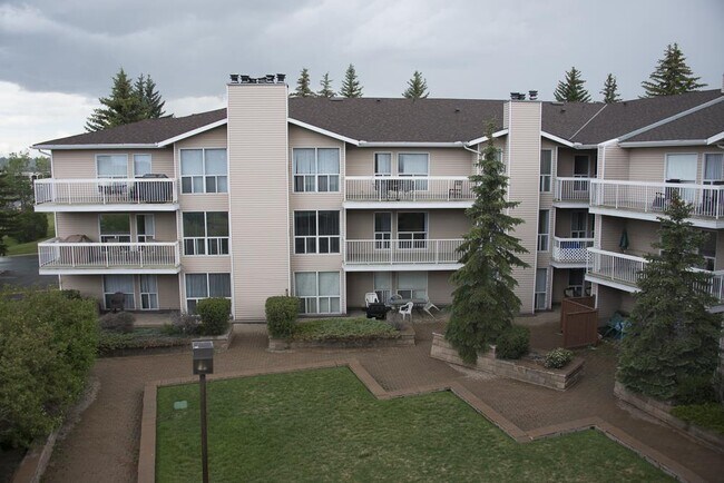 Building Photo - 0 Bed 0 Bath Unit in Calgary, AB