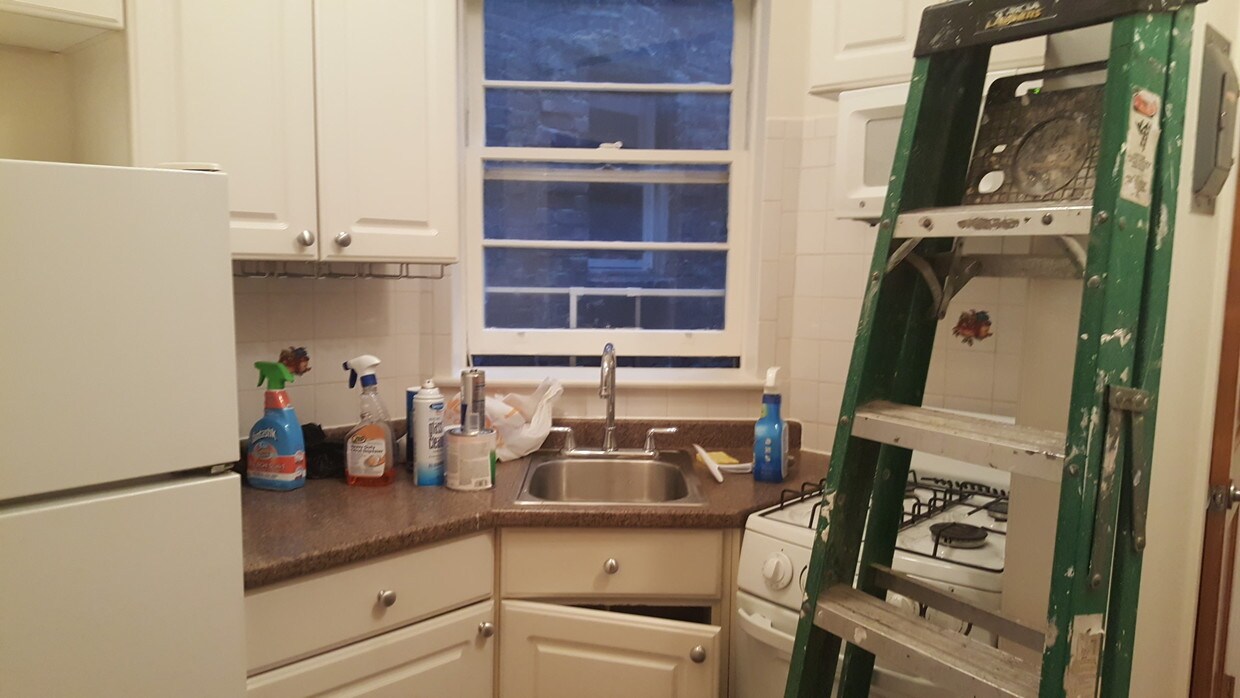 Foto principal - 347 E 61st St