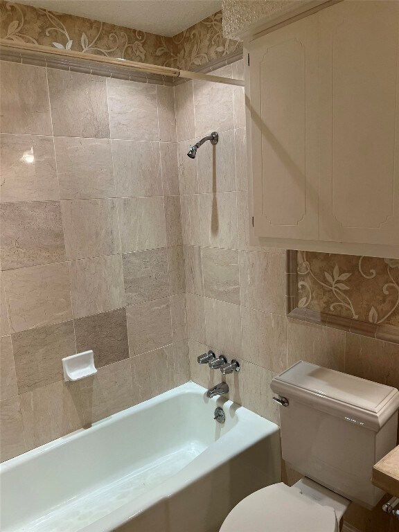 Building Photo - 8800 Springmail Cir