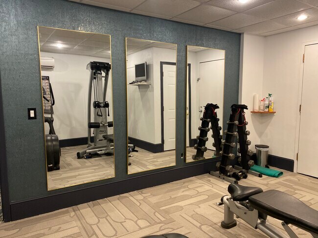 Foto del edificio - The Estates