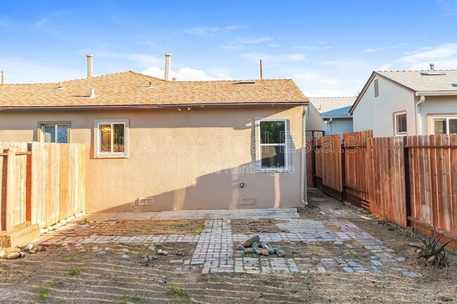 Foto del edificio - 365 W 12th St