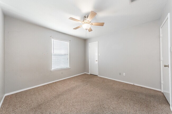 Foto del edificio - 3724 Chaddybrook Ln