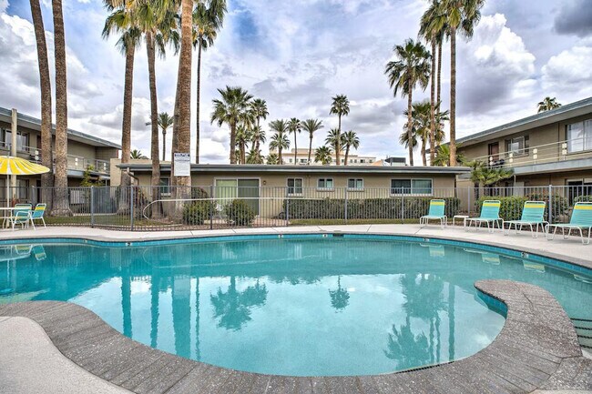 Foto del edificio - 6805 E 2nd St