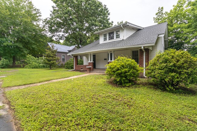 Photo - 3224 Garden Dr House