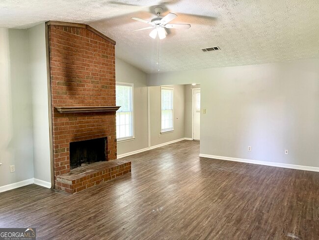 Building Photo - 315 Chase Dr