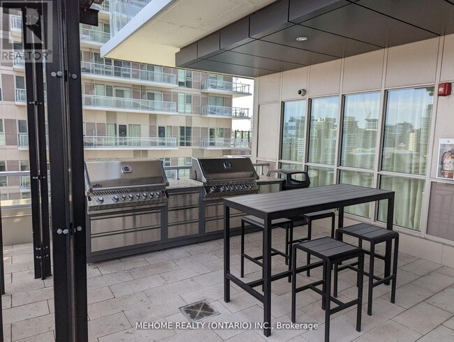 Photo du bâtiment - 15 Lower Jarvis St