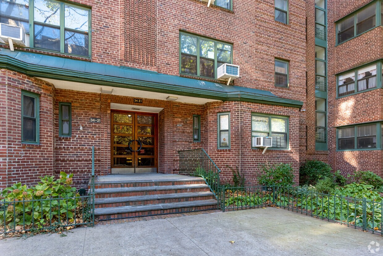 Building Photo - 3421 78th