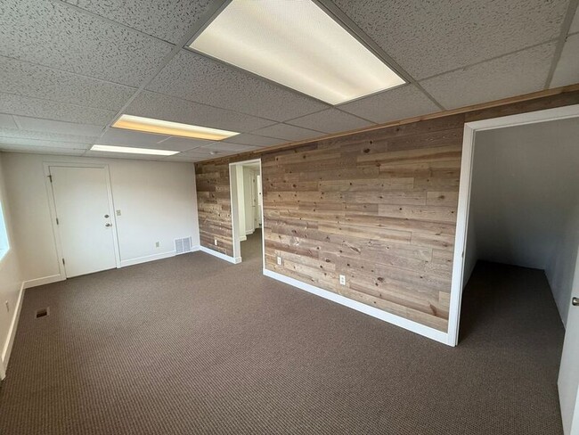 Foto del edificio - 1367 Commercial St SE