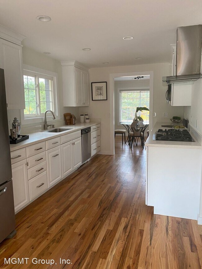 Building Photo - 5 br, 3 bath House - 1031 Pleasant Hill Rd